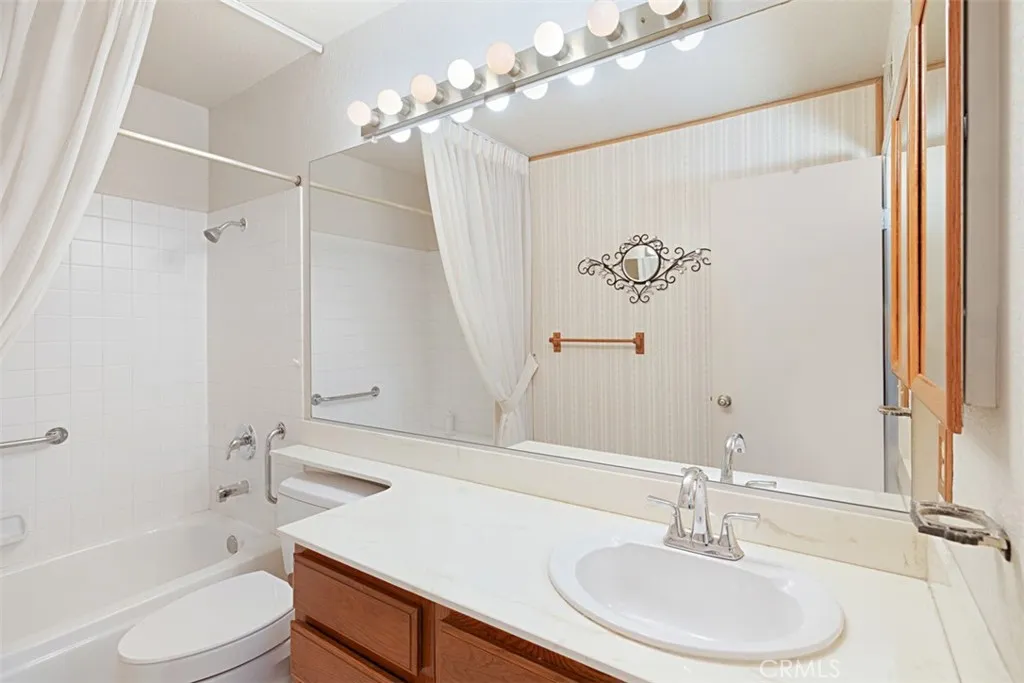 https://cdn.realtyfeed.com/cdn/127/306674354/b2787284f643b313f460ce506d784a3e.webp