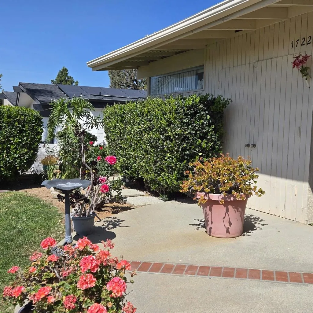 https://cdn.realtyfeed.com/cdn/127/306674380/34fd939e4cf4324ed40c7b3a6e3ba2f6.webp