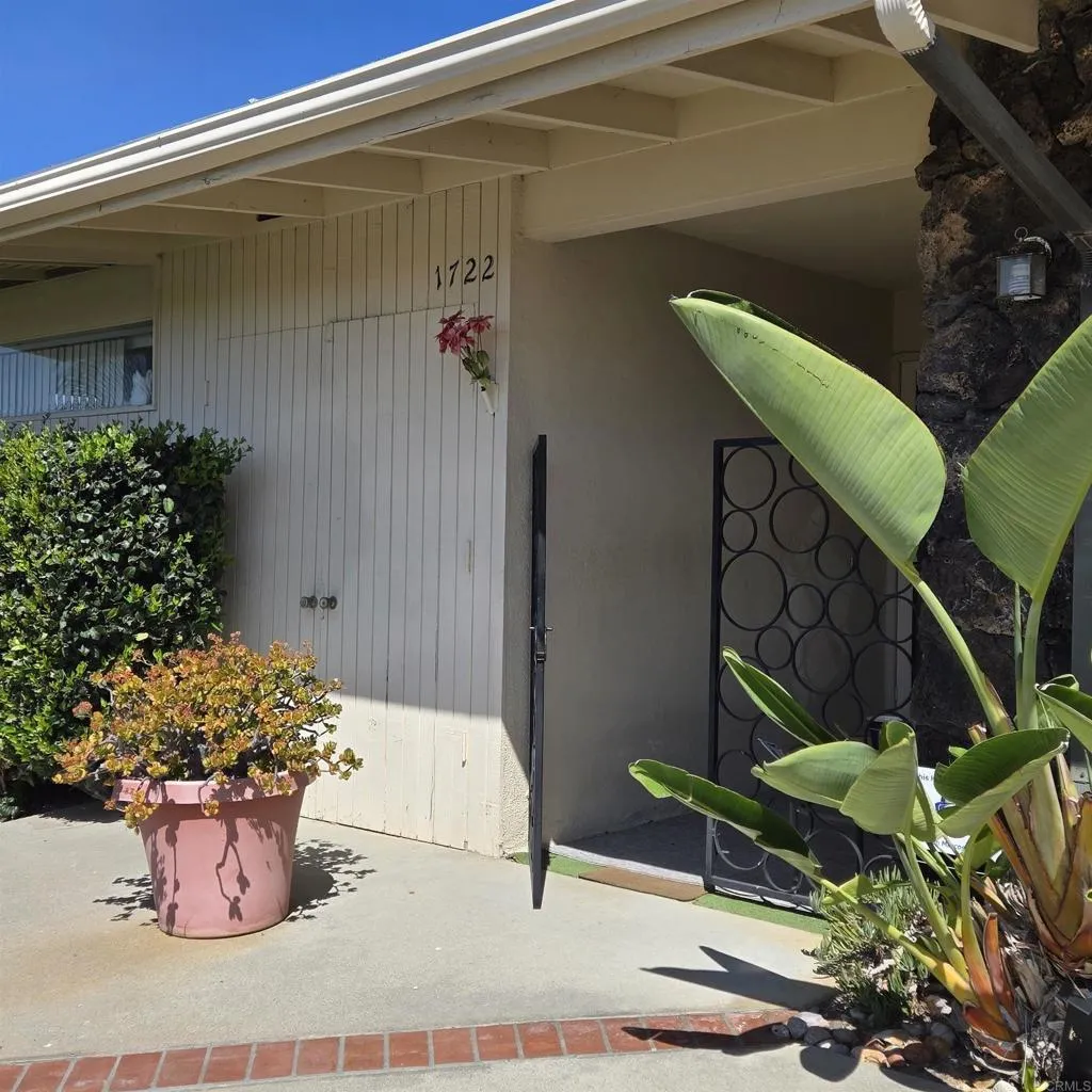 https://cdn.realtyfeed.com/cdn/127/306674380/f7fa2c9d5ee3674f855f16de49ce029a.webp