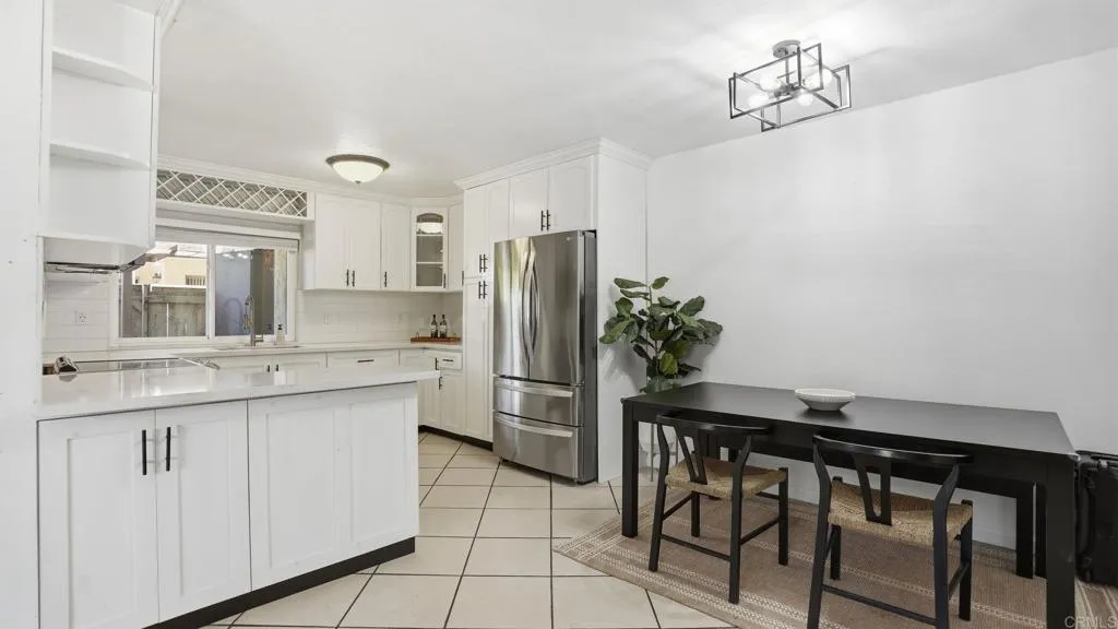 https://cdn.realtyfeed.com/cdn/127/306674425/5353066c77adb4c2902c3b3351a57e87.webp