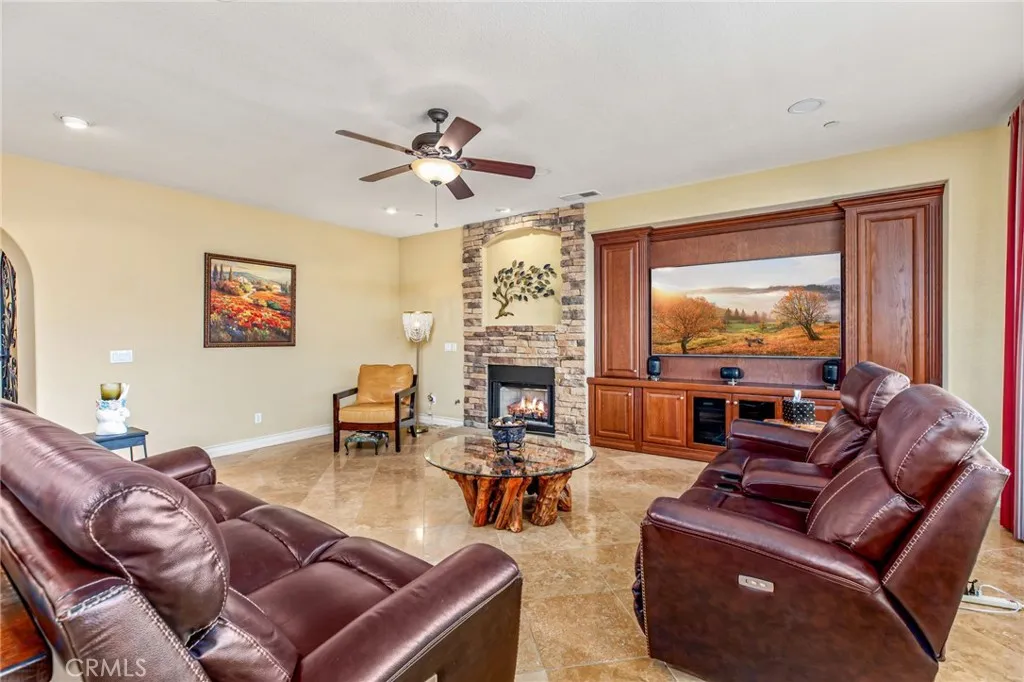 https://cdn.realtyfeed.com/cdn/127/306674436/53fe6340bd2a1971f43f410c94d0e01f.webp