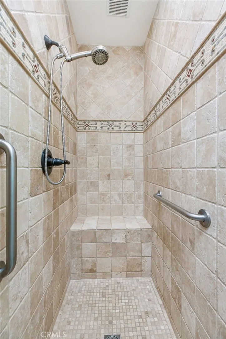 https://cdn.realtyfeed.com/cdn/127/306674436/d8cae76024fb14587ea496534f9dbe59.webp