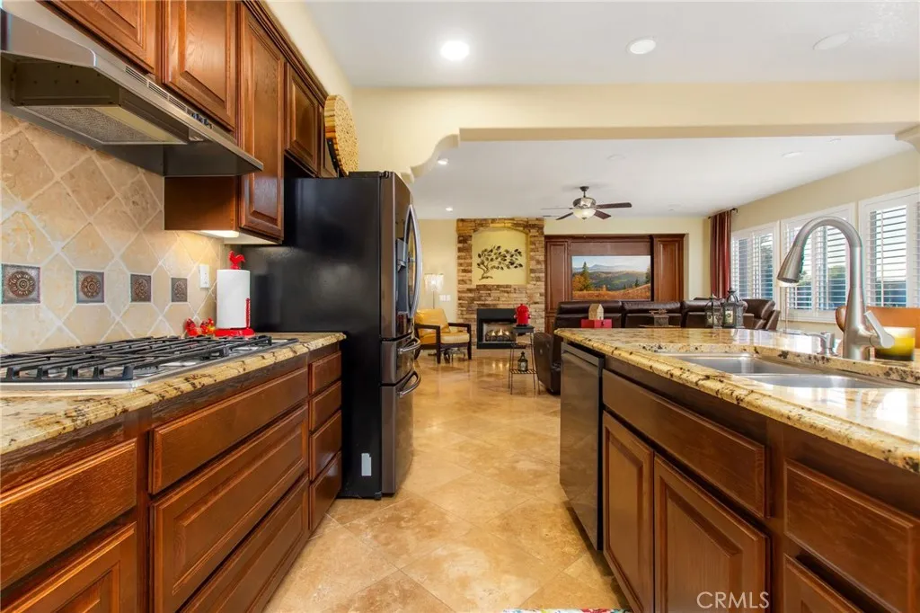 https://cdn.realtyfeed.com/cdn/127/306674436/fb295533911ccd8cd9684dbeff45bdbf.webp