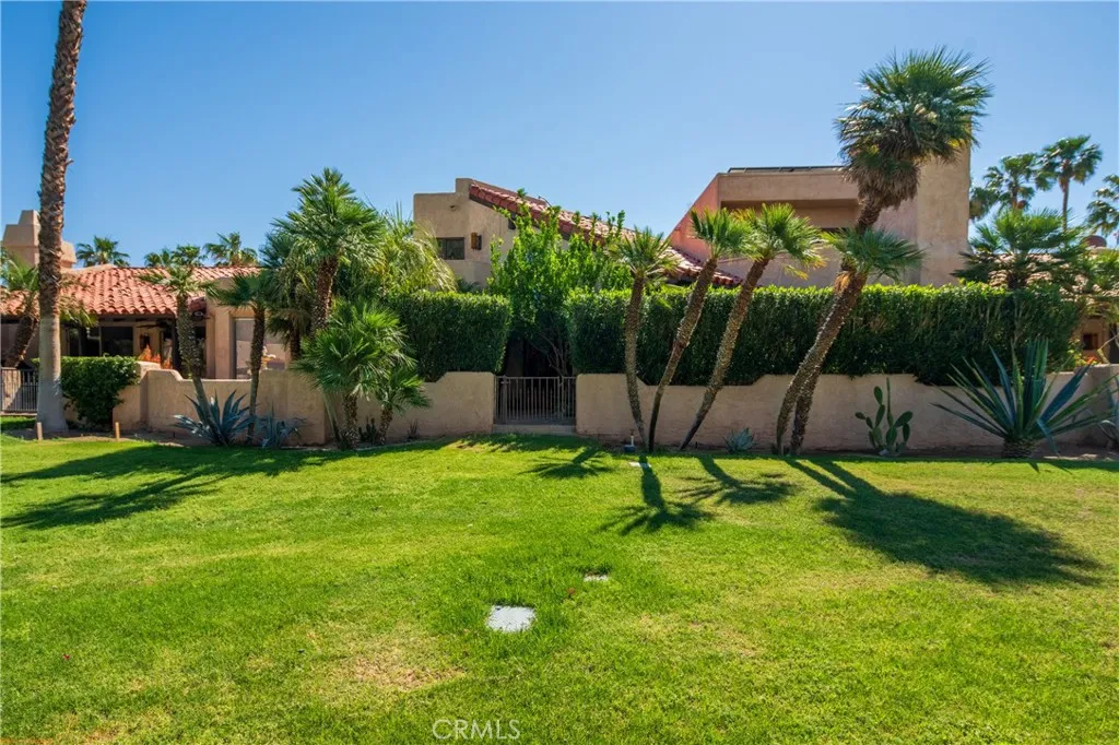 https://cdn.realtyfeed.com/cdn/127/306674442/40ae0b2ecd2c29d9818a1354384ce968.webp