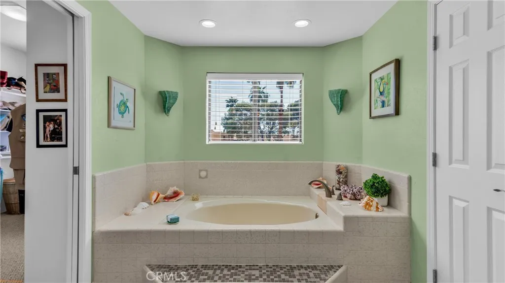 https://cdn.realtyfeed.com/cdn/127/306674442/5e3037df705cde3e6e91b0ef6ce9943d.webp