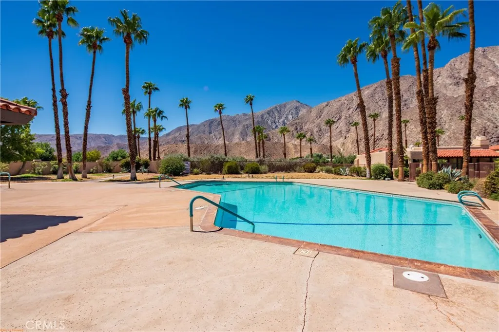 https://cdn.realtyfeed.com/cdn/127/306674442/cbd25da4aca25a4819757cf111d670c9.webp