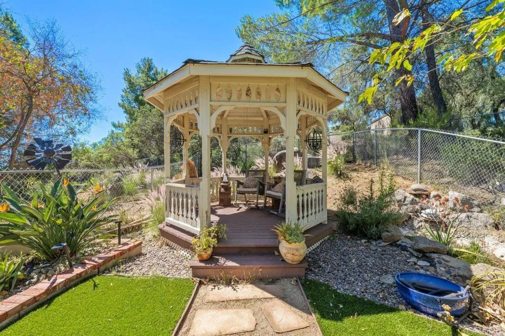 https://cdn.realtyfeed.com/cdn/127/306674481/825caa69b41ca7b83817abe24c94041d.webp