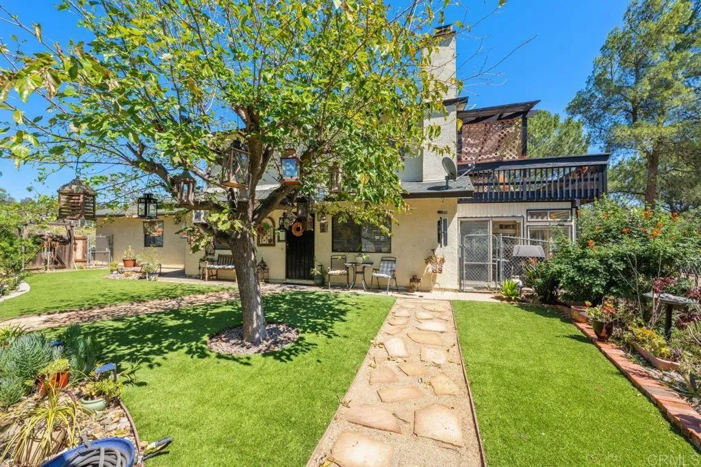https://cdn.realtyfeed.com/cdn/127/306674481/84de98b3a8320cfc8e3292e235890f4e.webp