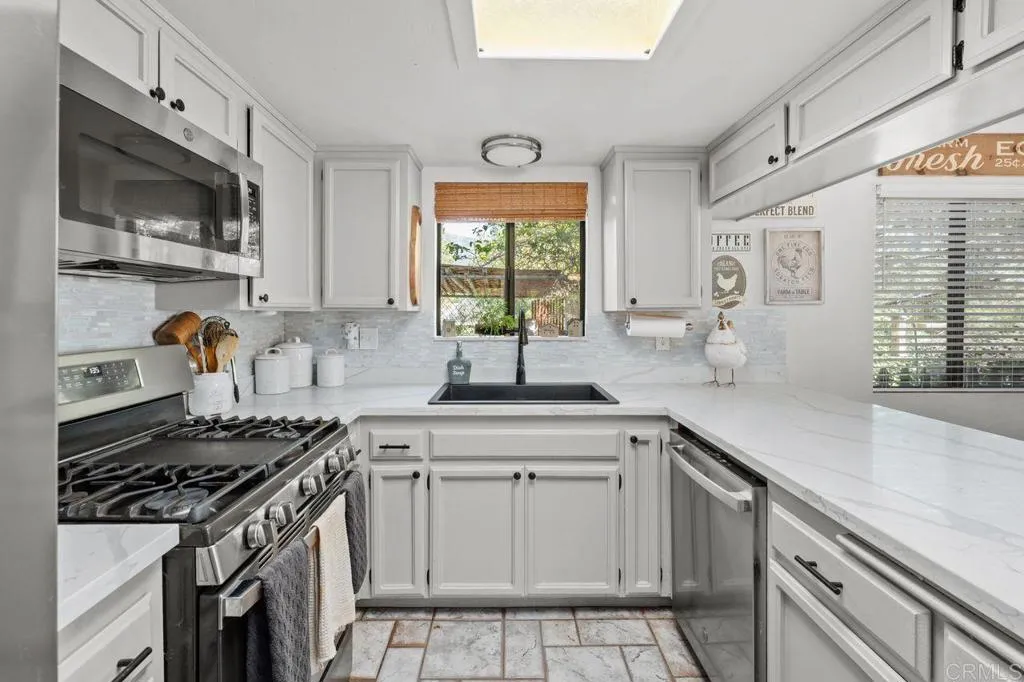 https://cdn.realtyfeed.com/cdn/127/306674481/da978757d0afe551231ce69fb5864e85.webp
