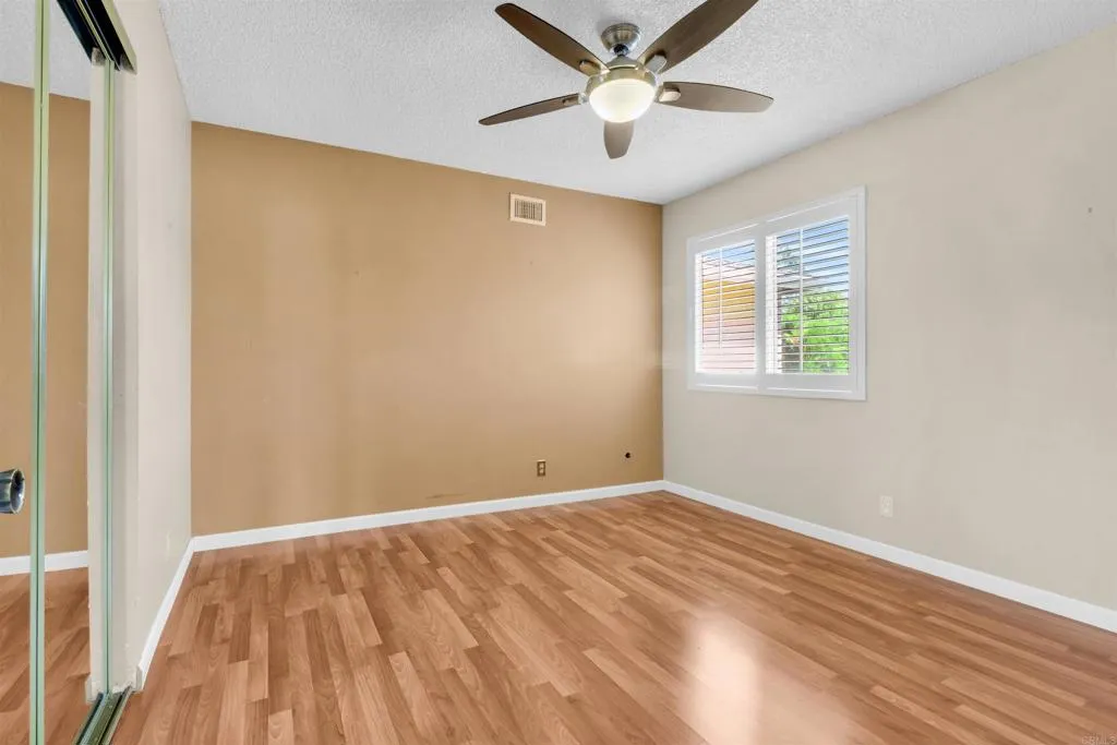 https://cdn.realtyfeed.com/cdn/127/306674537/d0927f4b41ebadccdb9a9efdd3542c39.webp