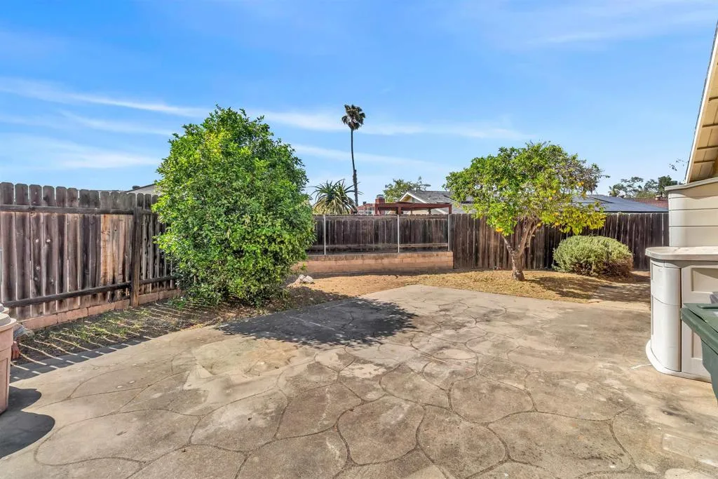 https://cdn.realtyfeed.com/cdn/127/306674537/f98cbc872cd95f2c4bc516c7392ad3bd.webp