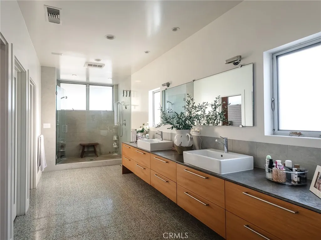 121 16th Street, Manhattan Beach, CA, 90266