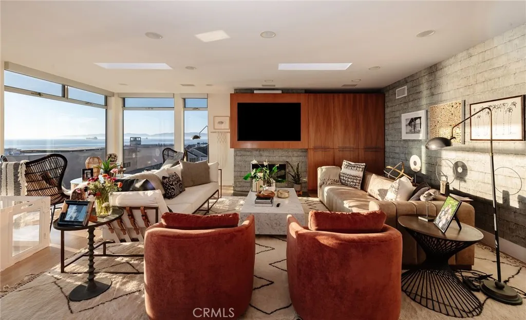 121 16th Street, Manhattan Beach, CA, 90266