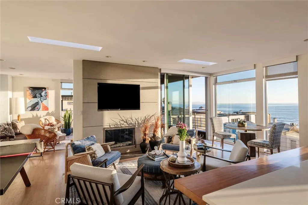 121 16th Street, Manhattan Beach, CA, 90266