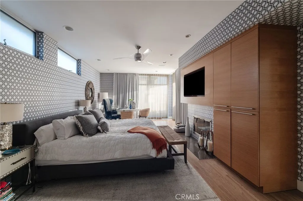 121 16th Street, Manhattan Beach, CA, 90266