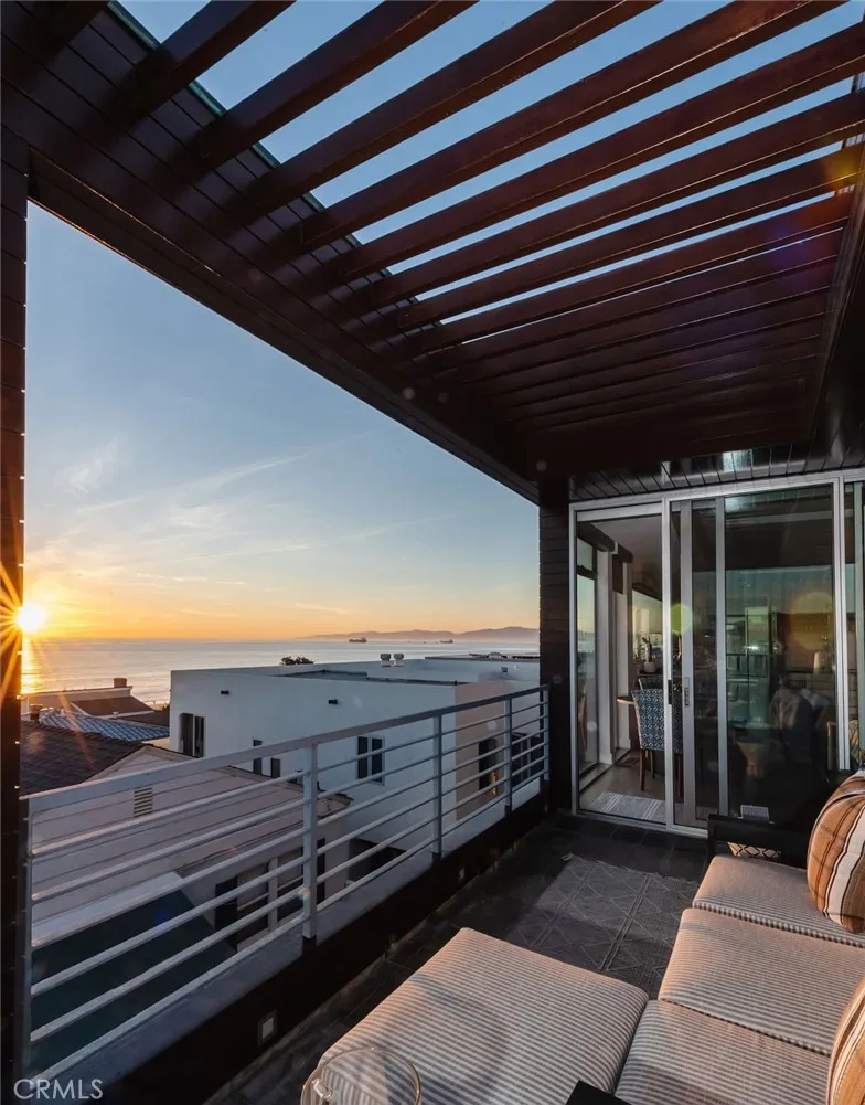 121 16th Street, Manhattan Beach, CA, 90266