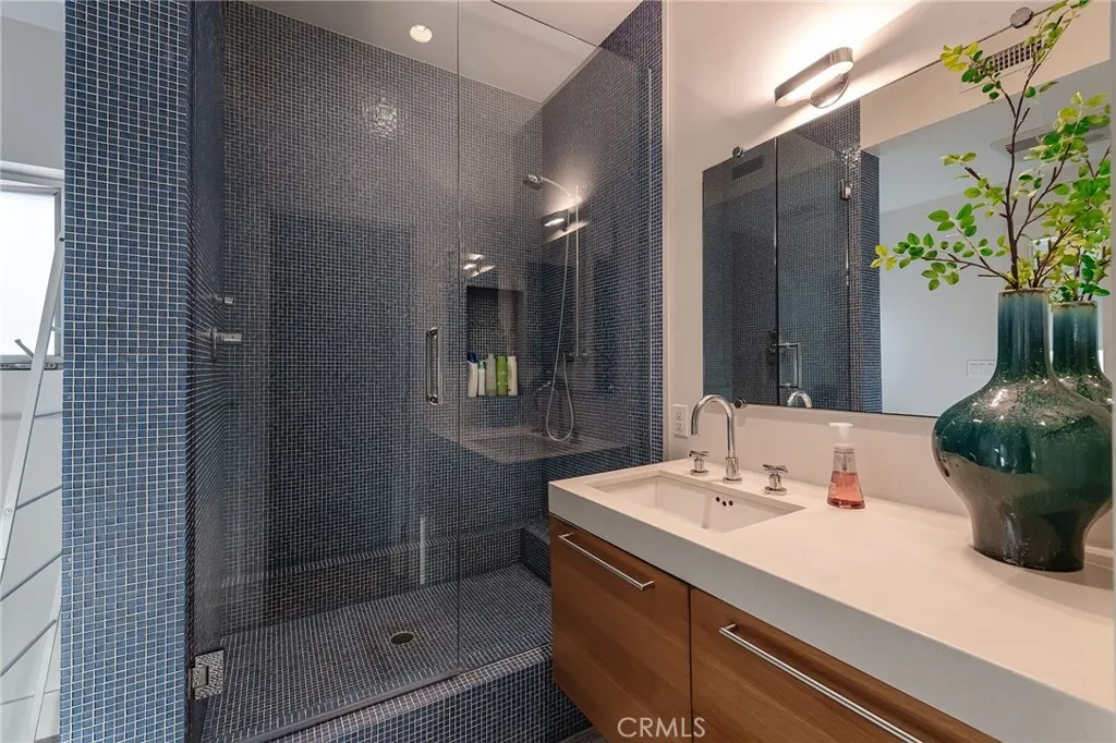 121 16th Street, Manhattan Beach, CA, 90266
