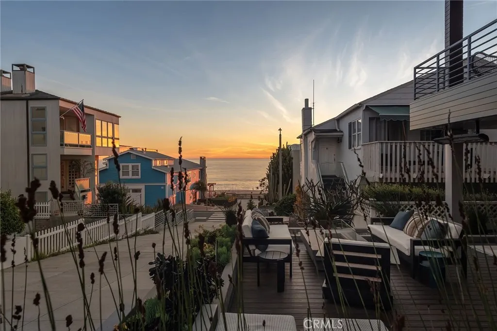 121 16th Street, Manhattan Beach, CA, 90266
