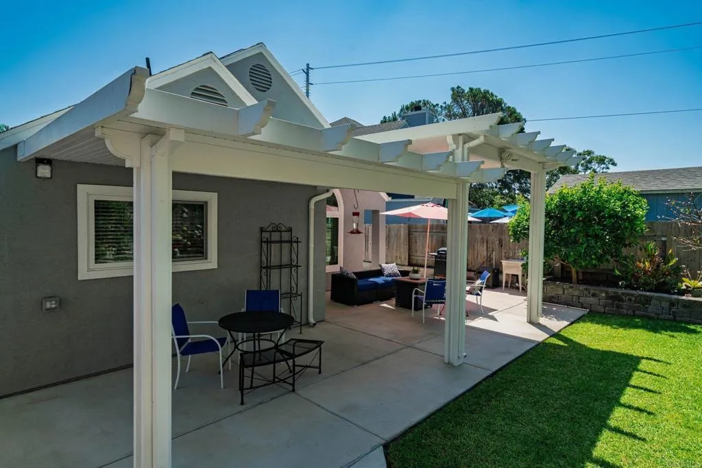 https://cdn.realtyfeed.com/cdn/127/306674562/1b56f1919325bd95f6fe04c8a5e1a980.webp