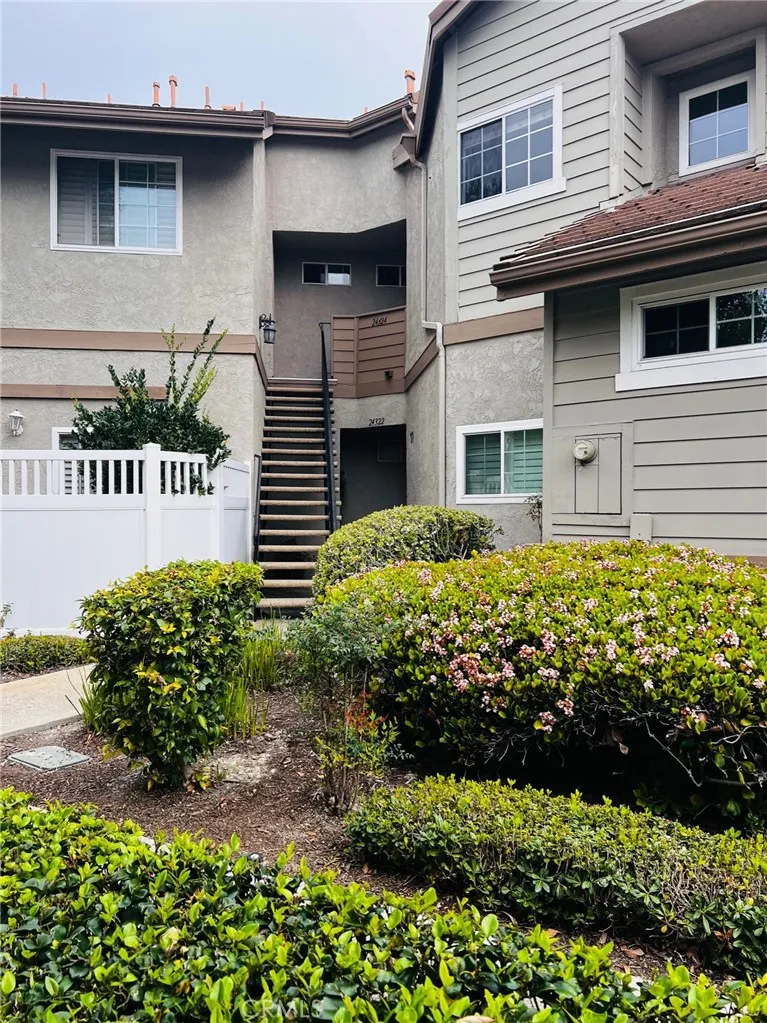 Laguna Hills, CA 92653