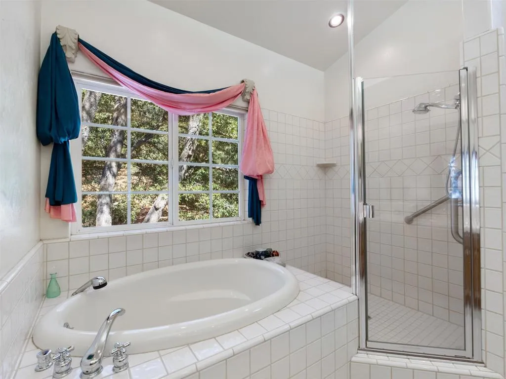 https://cdn.realtyfeed.com/cdn/127/306674672/06b8f86f8b4c5fad1686cab7148f9ad4.webp