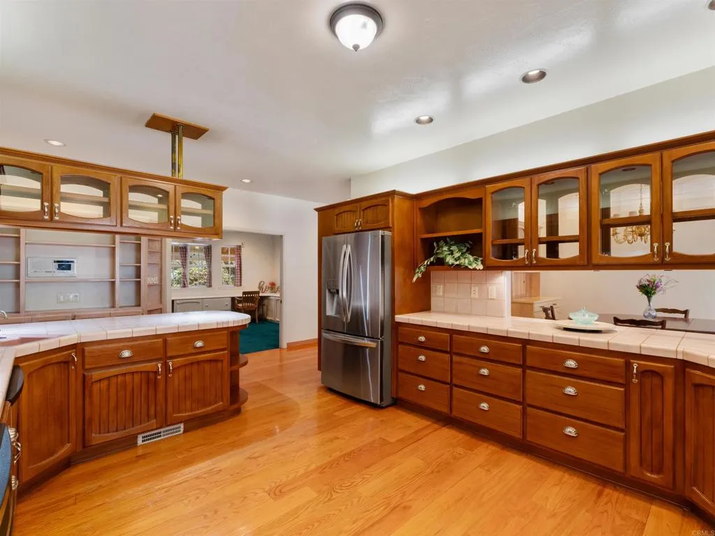 https://cdn.realtyfeed.com/cdn/127/306674672/33308161b366681f8bb4d94532dd7ee9.webp