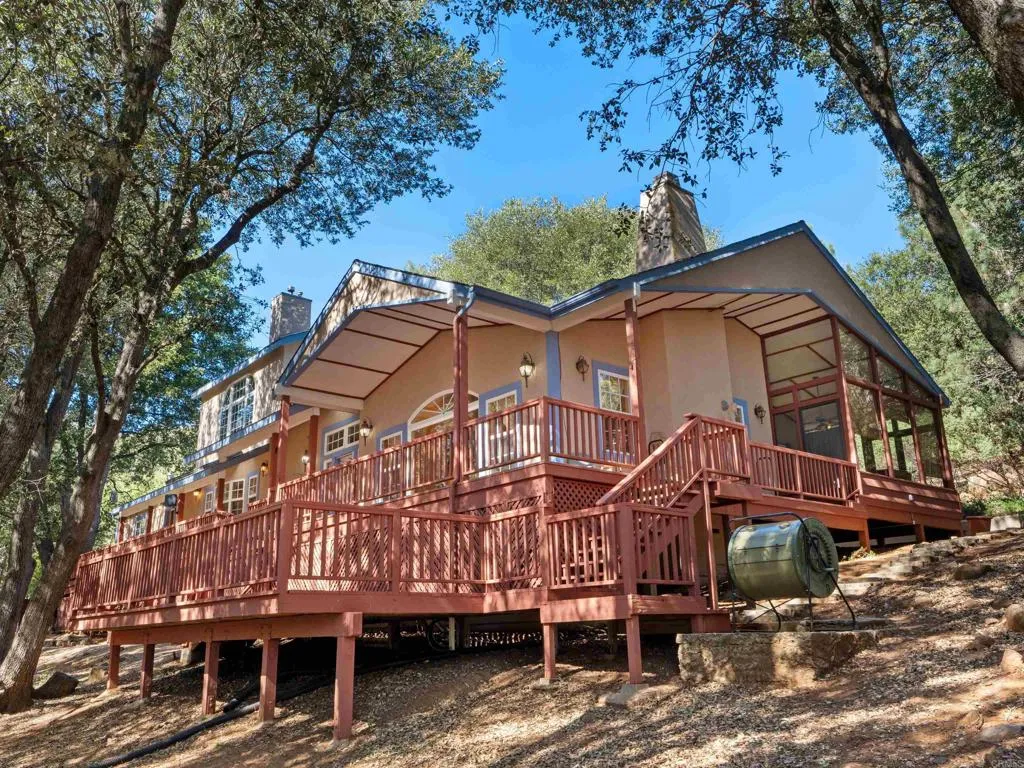 https://cdn.realtyfeed.com/cdn/127/306674672/caba9fdb82e53889e320b92cc5c808d0.webp