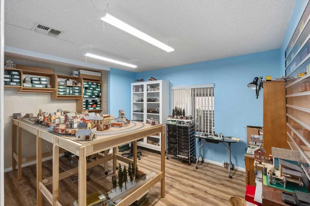 https://cdn.realtyfeed.com/cdn/127/306674783/0de911c52190b6b3e9377b486a87d9cf.webp