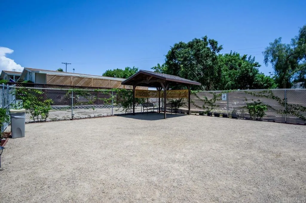 https://cdn.realtyfeed.com/cdn/127/306674783/98be7cf3611f54dac94f941c419f1ae3.webp