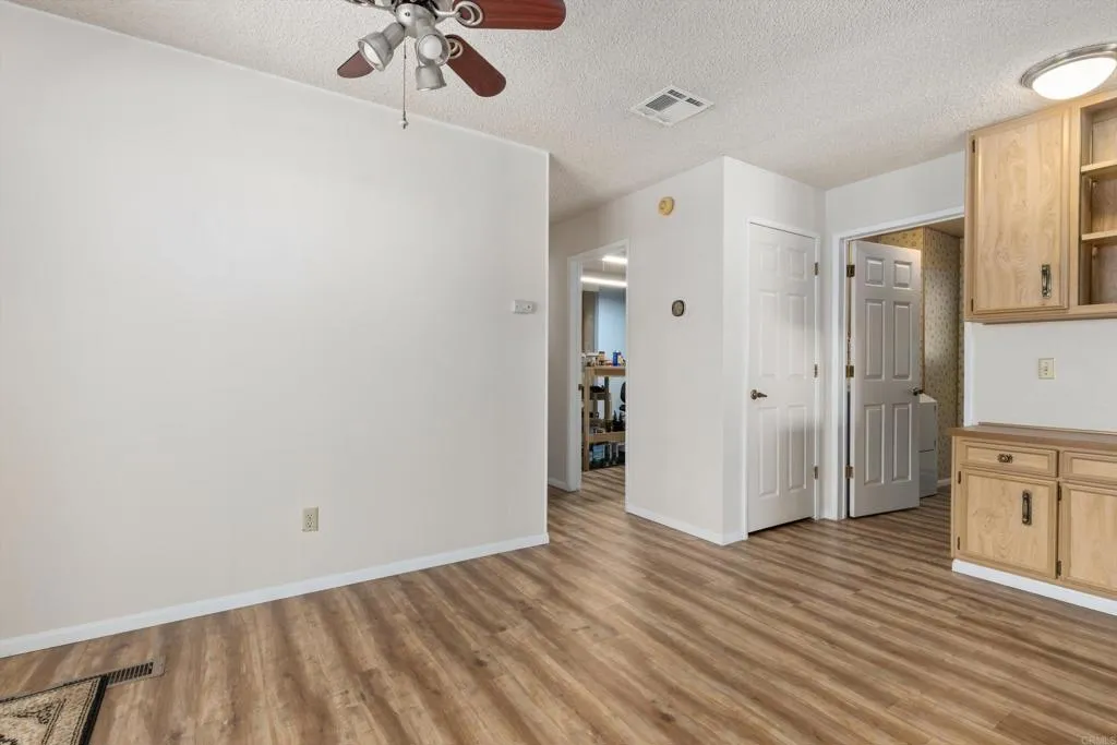https://cdn.realtyfeed.com/cdn/127/306674783/9a2ec6bee191caddffd2b0cc95120e82.webp