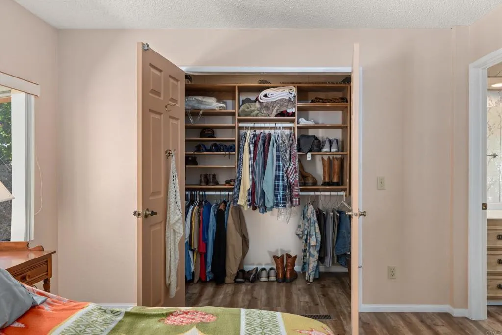 https://cdn.realtyfeed.com/cdn/127/306674783/c1f7ed5728e1386c3a1191970ef0ea6e.webp
