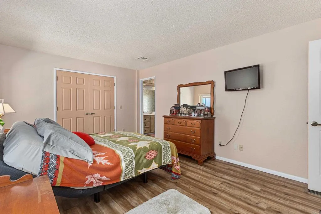 https://cdn.realtyfeed.com/cdn/127/306674783/f83f9b4c1c1b02698dfe5b3def93c60d.webp