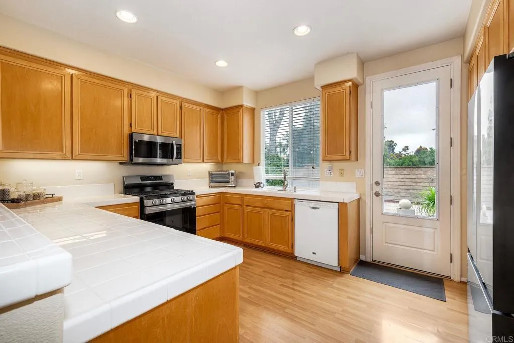 https://cdn.realtyfeed.com/cdn/127/306674846/274ac862d9d498ffbaf3a396a2120b2f.webp