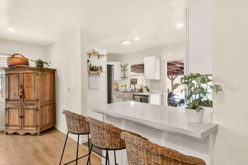 https://cdn.realtyfeed.com/cdn/127/306674942/41adc6d345cf50ef693a6ececc4dbf29.webp