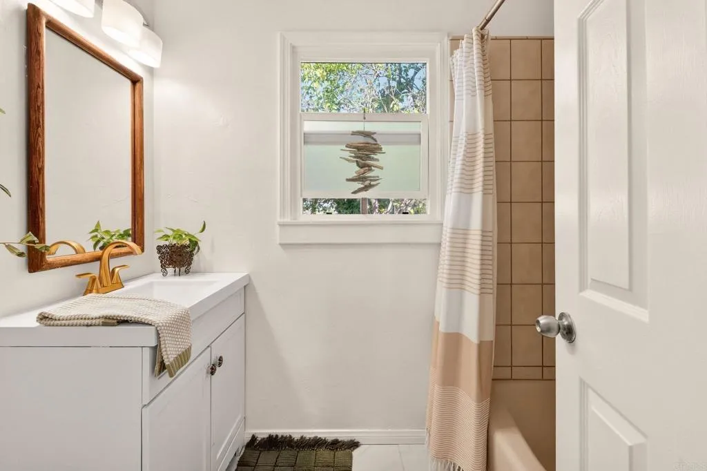 https://cdn.realtyfeed.com/cdn/127/306674942/4bea7da9e9879e58e4ff786412c4f23e.webp