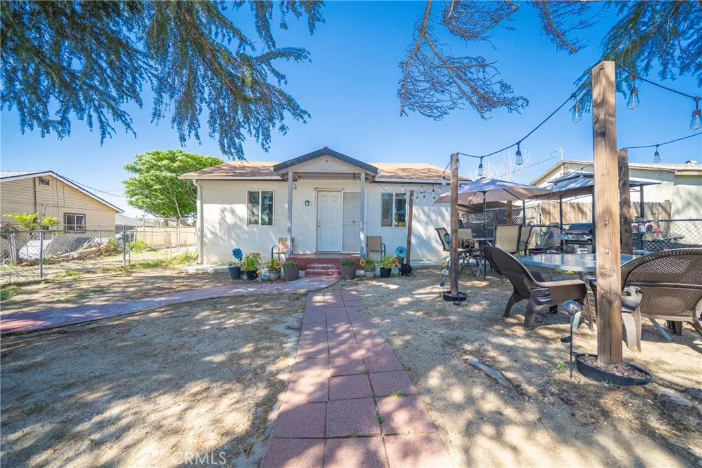 Banning, CA 92220
