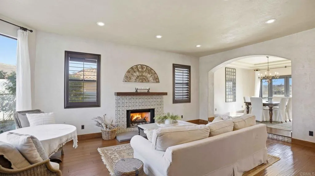 https://cdn.realtyfeed.com/cdn/127/306674969/00dda40d22f379e3f13aab0a9237692e.webp