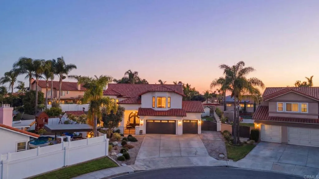 https://cdn.realtyfeed.com/cdn/127/306674969/cf7fcc4d513436ba5792984adce182dc.webp