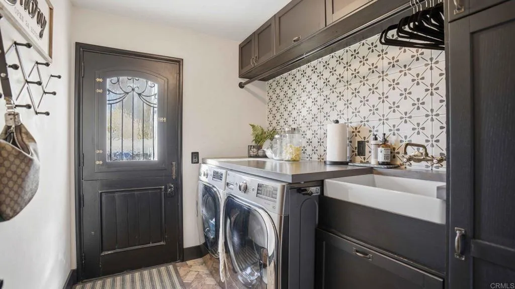https://cdn.realtyfeed.com/cdn/127/306674969/e2400fa56346bfdcc6897ce02d065f56.webp