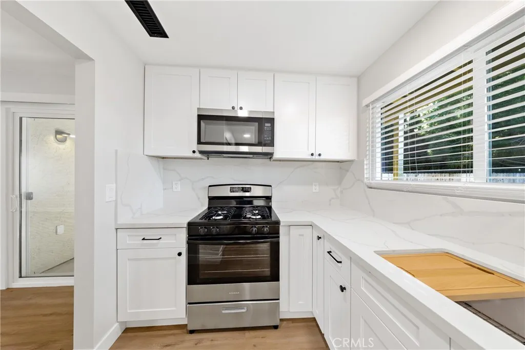 https://cdn.realtyfeed.com/cdn/127/306674993/37ea29a5d06359d4e823c248d9ef580a.webp