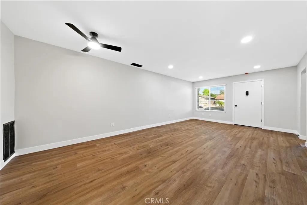 https://cdn.realtyfeed.com/cdn/127/306674993/647ec7e3dcf603ac49de4a303f1a33a7.webp
