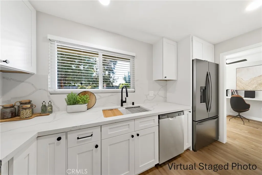 Photo #3: TR26064398 Listing: Photo #3