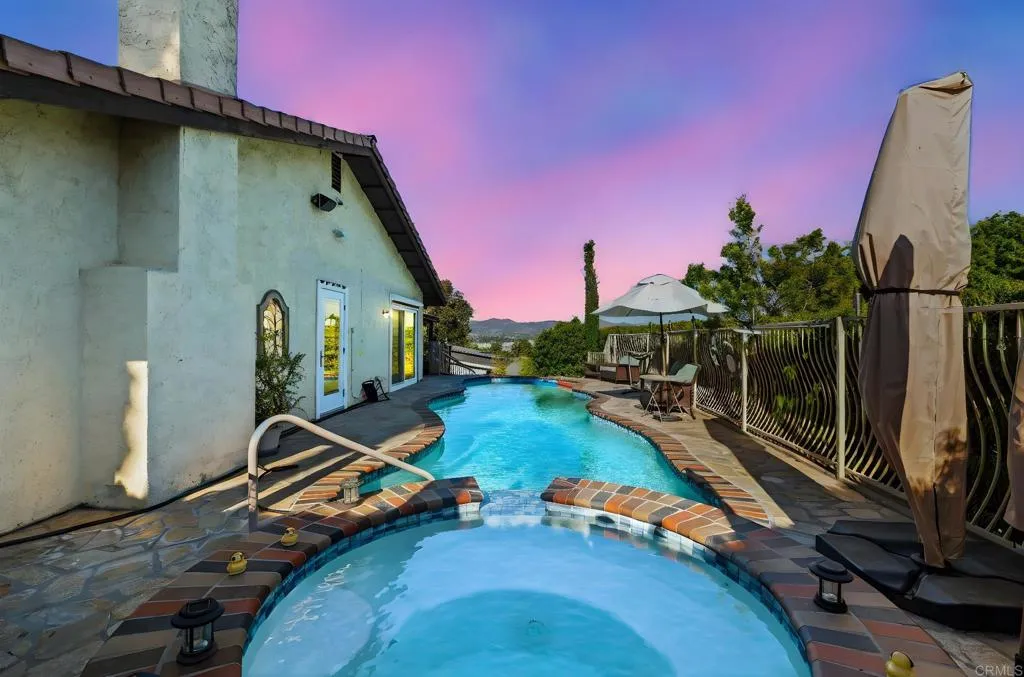 https://cdn.realtyfeed.com/cdn/127/306675117/8de00812b4654c45d59275464e4fe374.webp