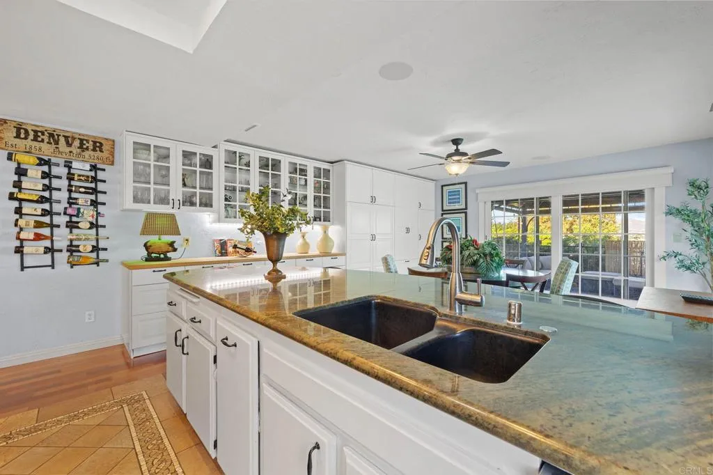 https://cdn.realtyfeed.com/cdn/127/306675117/f0e9b9078f5f1bbc34027598ac34dc83.webp