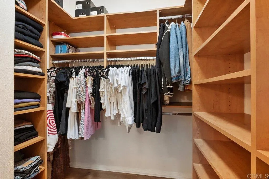 https://cdn.realtyfeed.com/cdn/127/306675129/4de2495f02569d6b5f43f128315c1dd1.webp