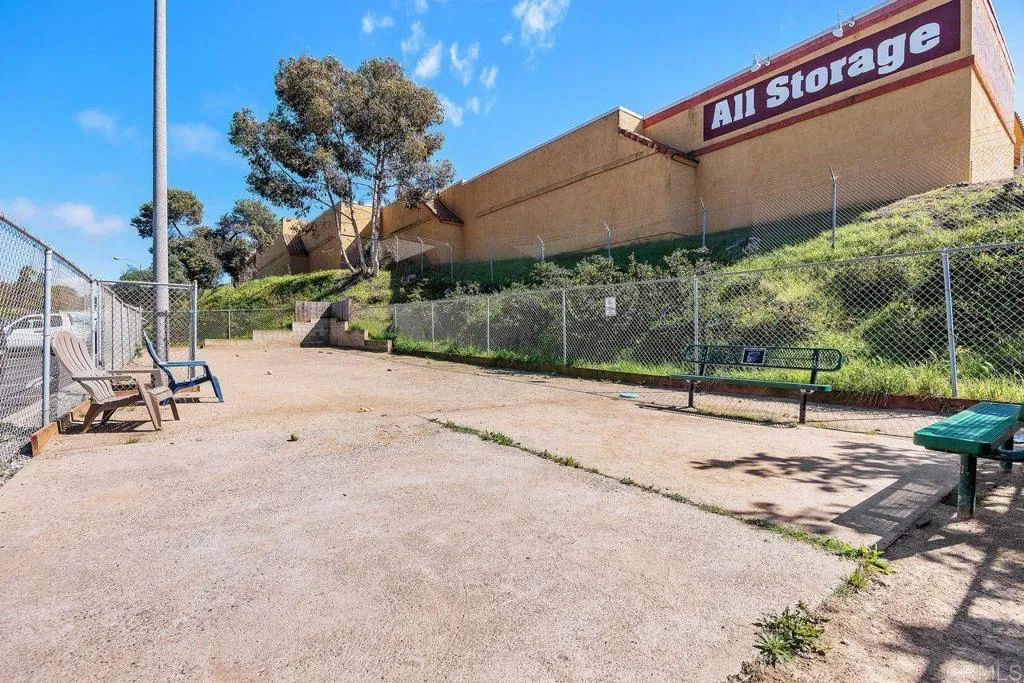 https://cdn.realtyfeed.com/cdn/127/306675170/002b6c99037ff98947216aae882f7ed2.webp