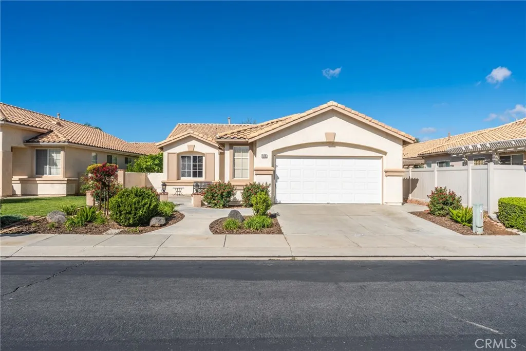 Banning, CA 92220