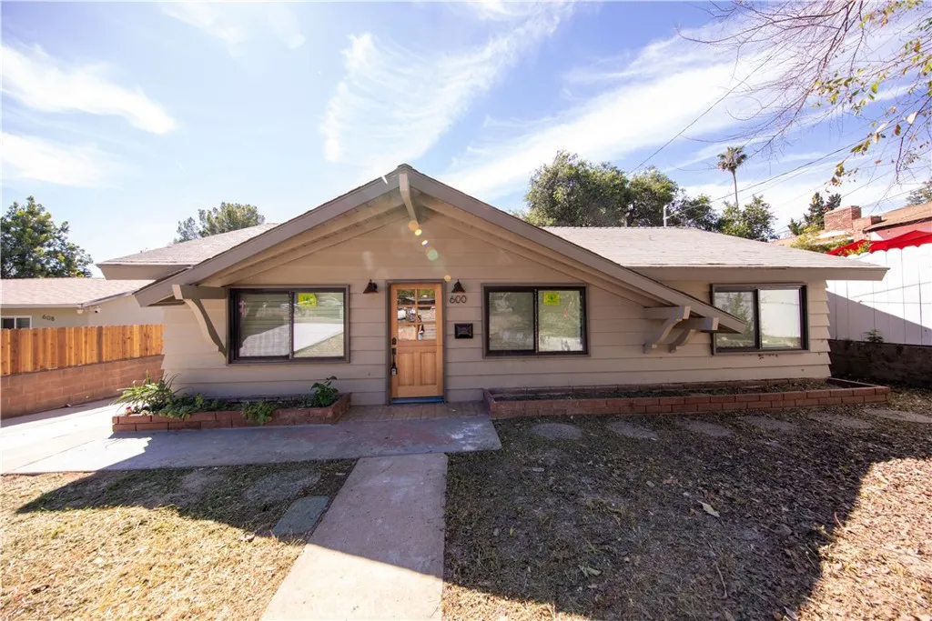 654 Buttonbush, Orange, CA, 92869