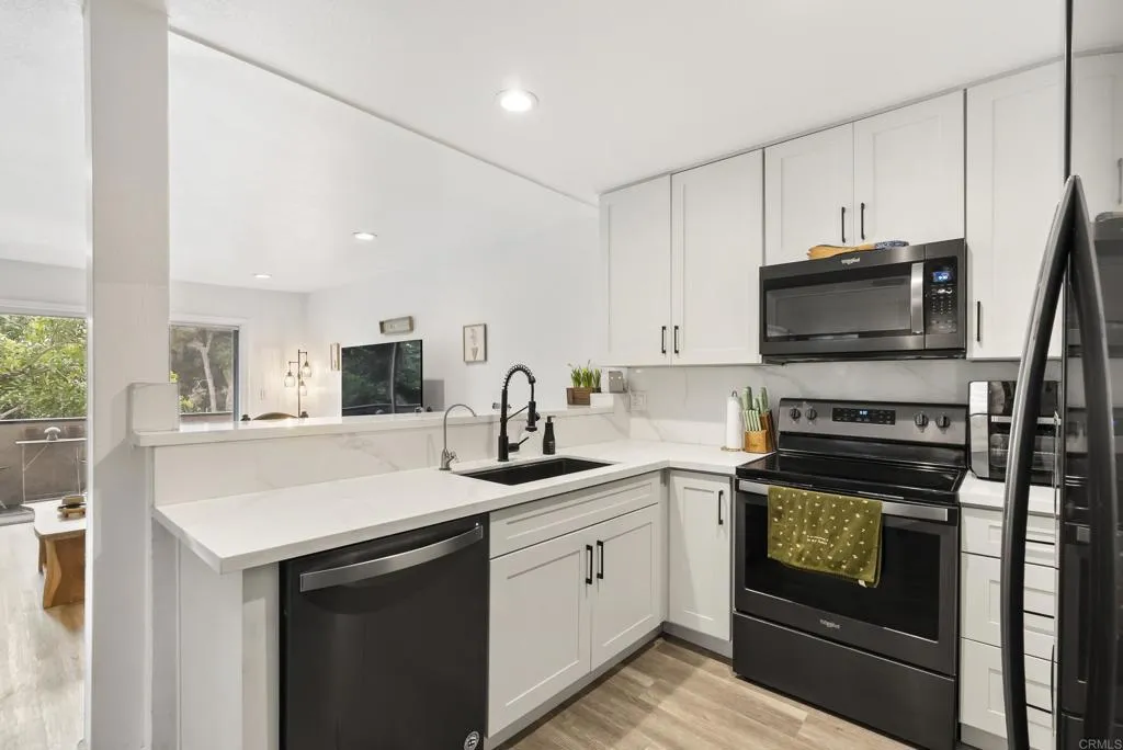 Photo #8: PTP2602259 Listing: Photo #8