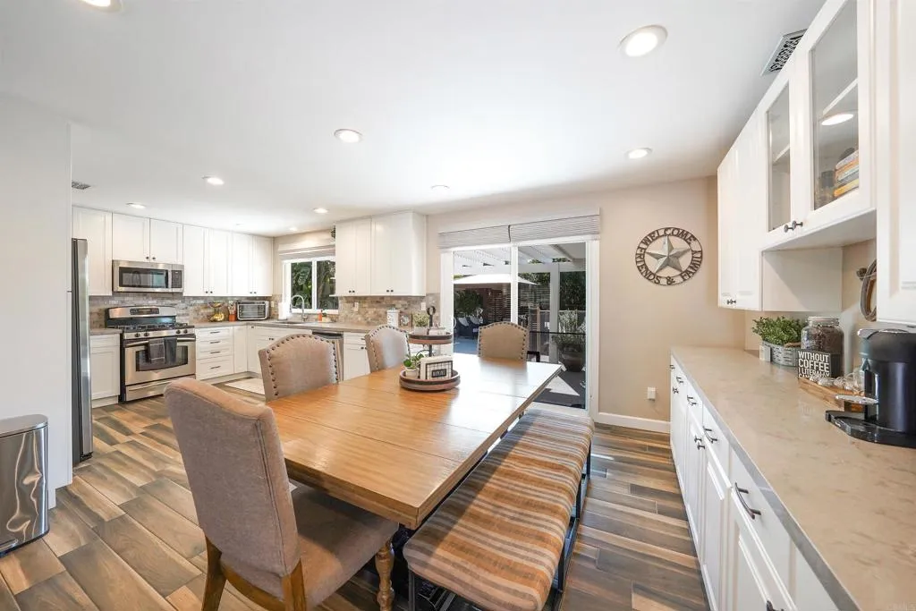 https://cdn.realtyfeed.com/cdn/127/306675195/78da7a9faae5fd89f2ad23231254a1c2.webp